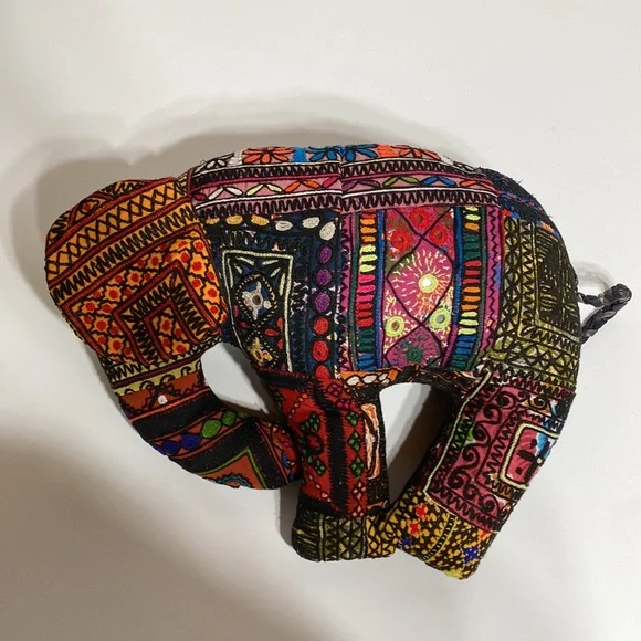 Vintage Indian Hand Embroidered Mirrored Banjara Elephant Pillow - Picture 13 of 16